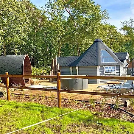 Luxe Finse Kota Met Jacuzzi En Saunabarrel De Zandhoef
