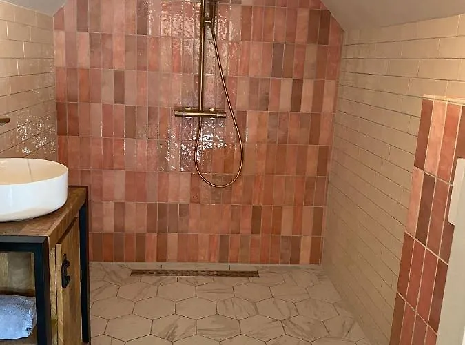 Luxe Finse Kota Met Jacuzzi En Saunabarrel De Zandhoef אכסניה