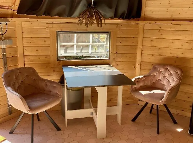 Luxe Finse Kota Met Jacuzzi En Saunabarrel De Zandhoef Lodge